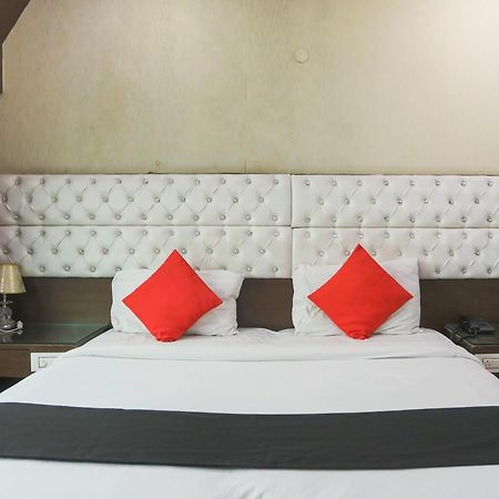 Hotel O Parktel Indirapuram Exterior photo